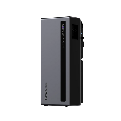 Conow Atlas 6000 AC mit 6-kWh-Beschriftung, Ansicht von schräg vorn